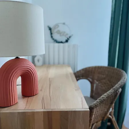 De Standing Hyper Centre Apartment *